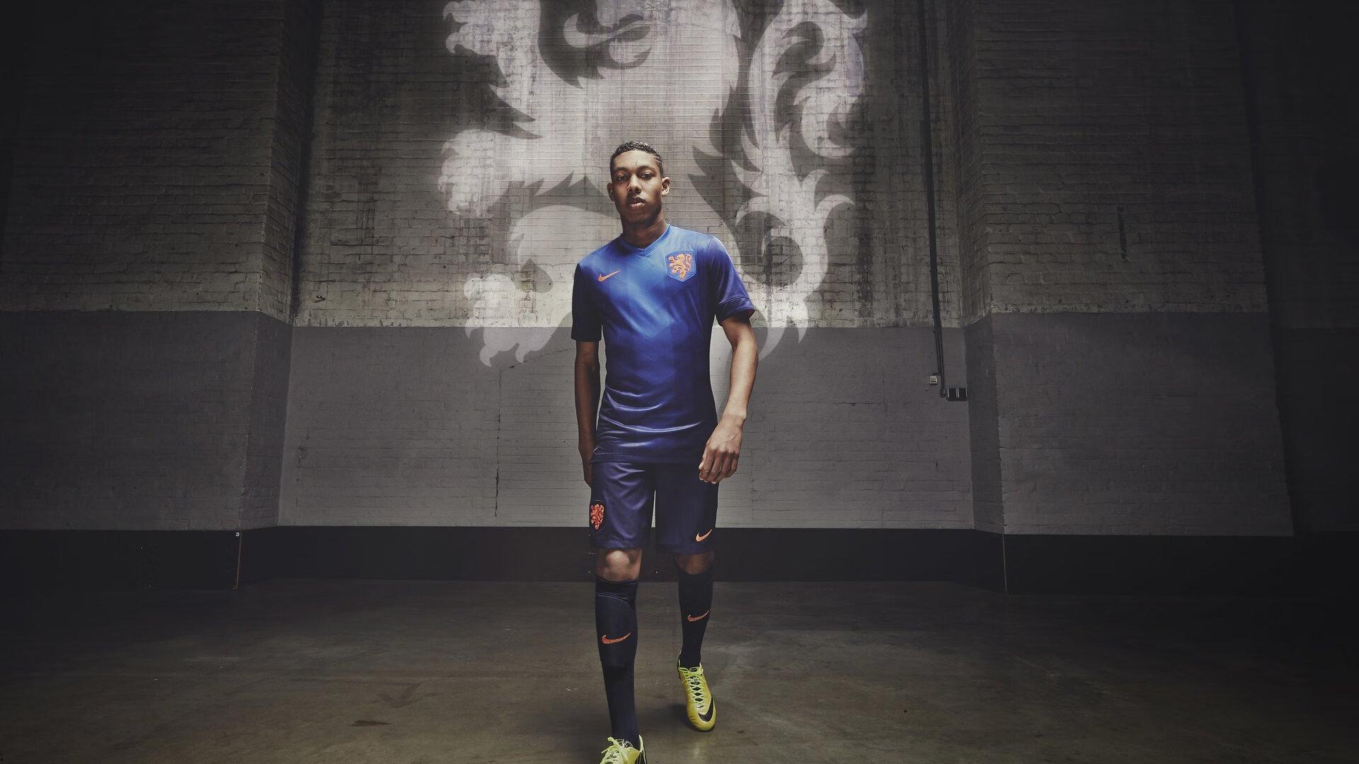 点球大战惊心动魄,蓝鹰绝杀红魔挺进决赛