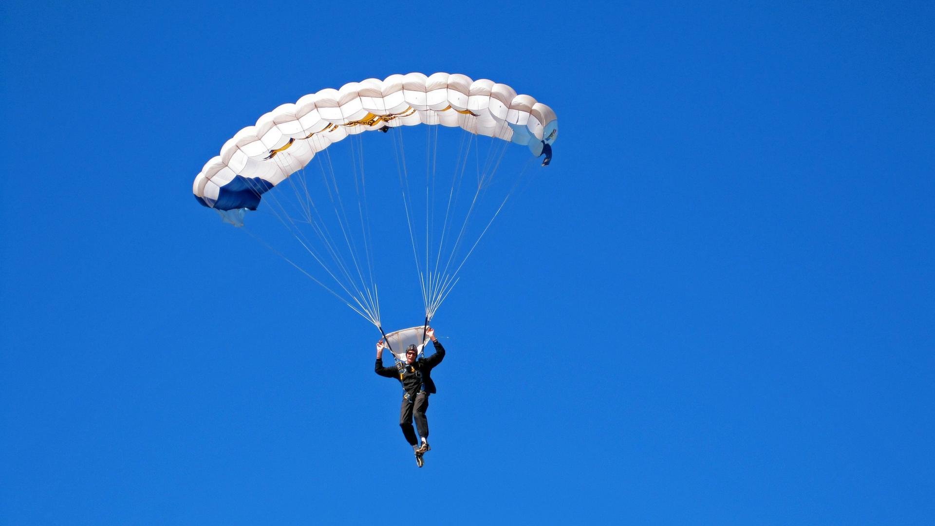巴黎奥运会倒计时,各国代表团备战如火如荼,中国军团瞄准金牌榜前三